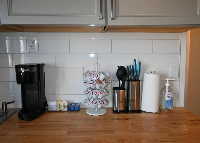 Downtown Hartford 2Br Family Pet Friendly