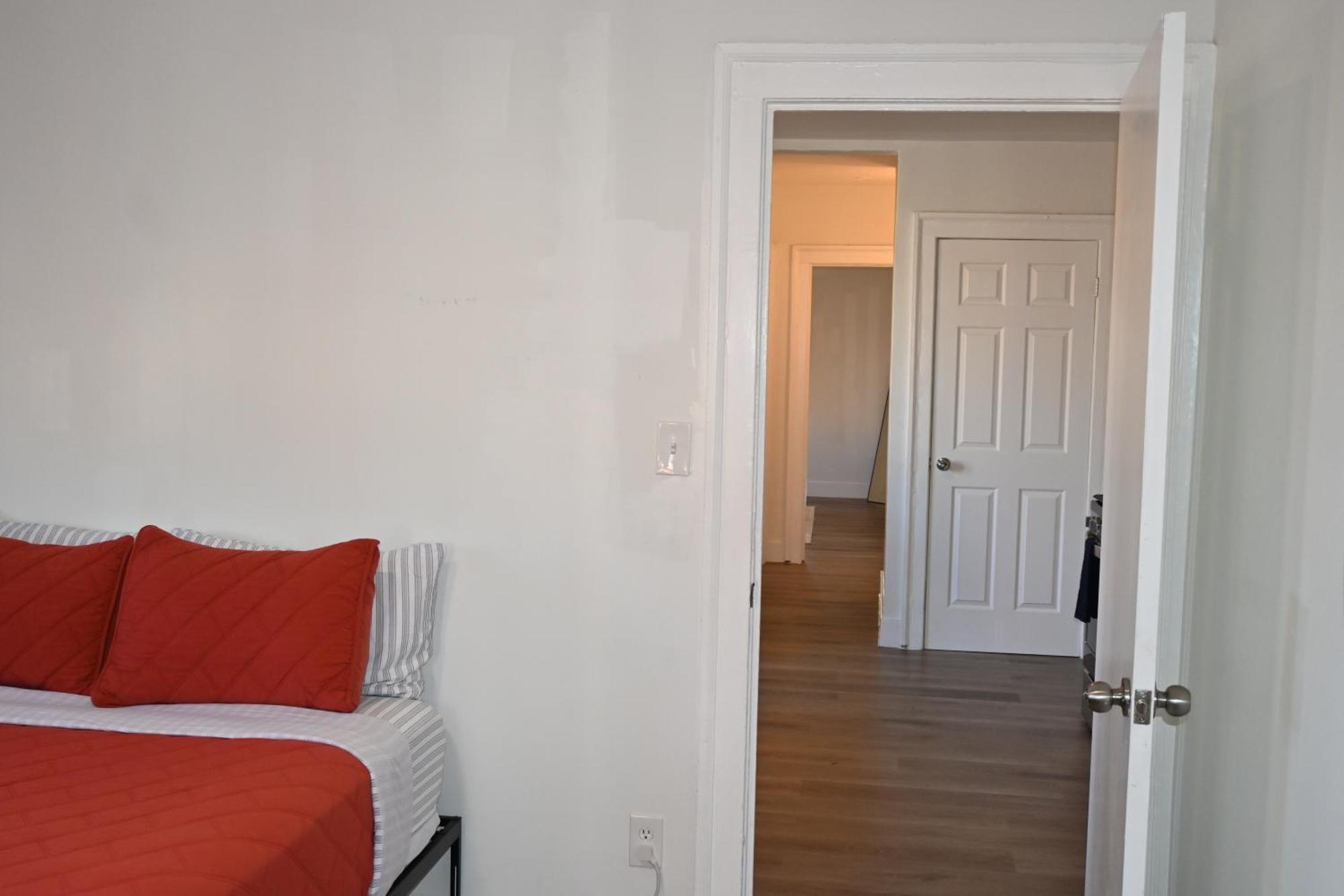 Downtown 2br Family Pet Friendly * Hartford