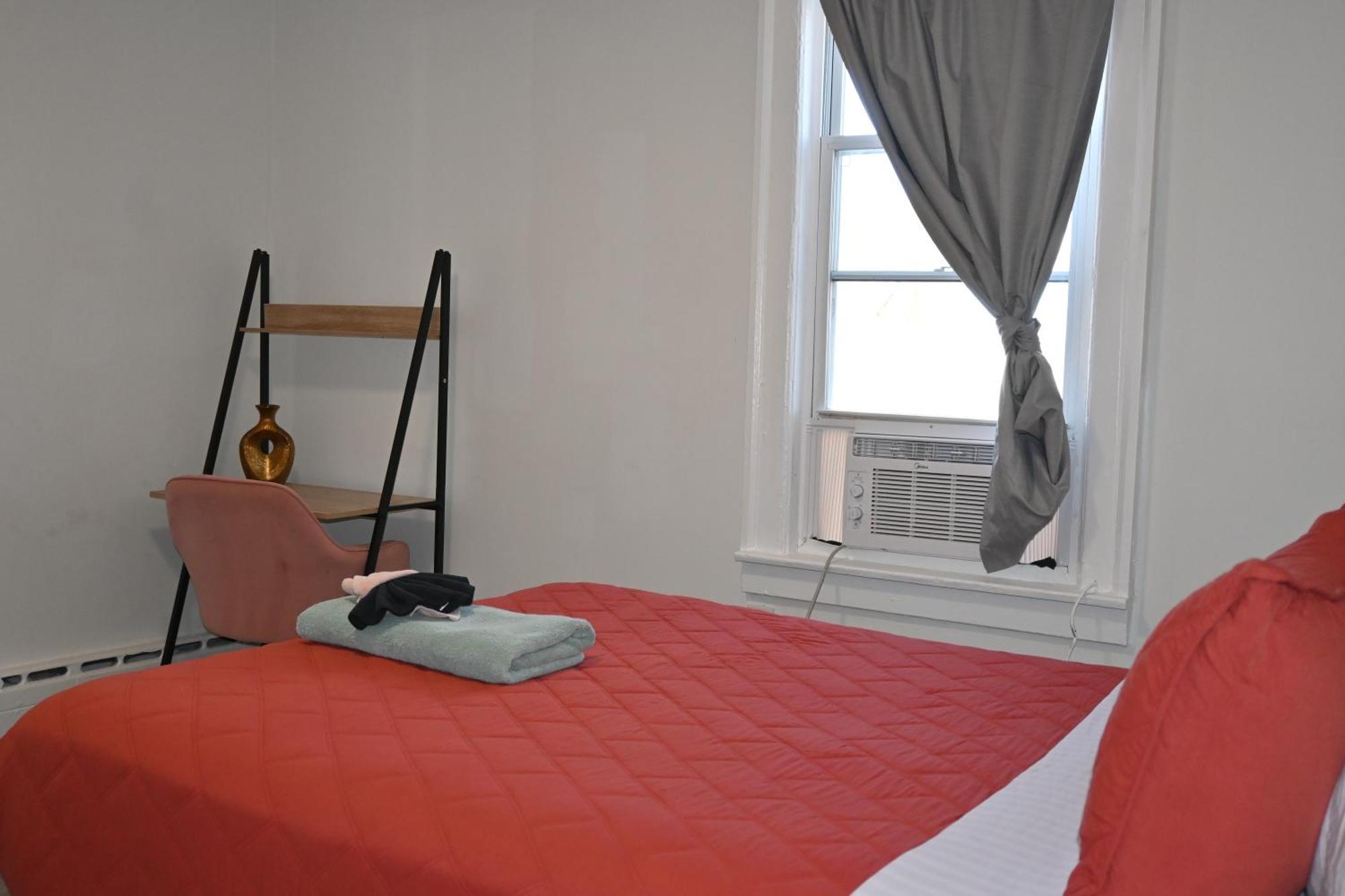 Downtown 2br Family Pet Friendly