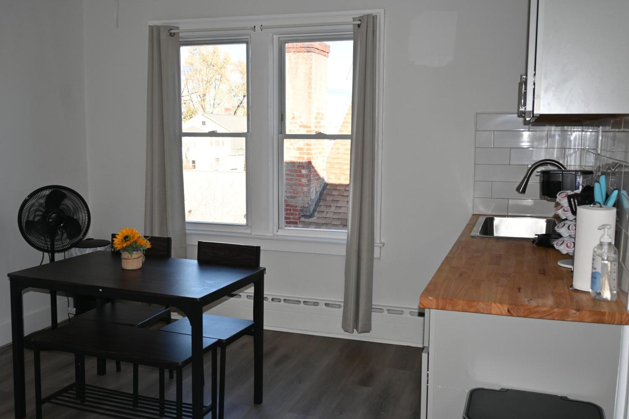 Downtown 2br Family Pet Friendly