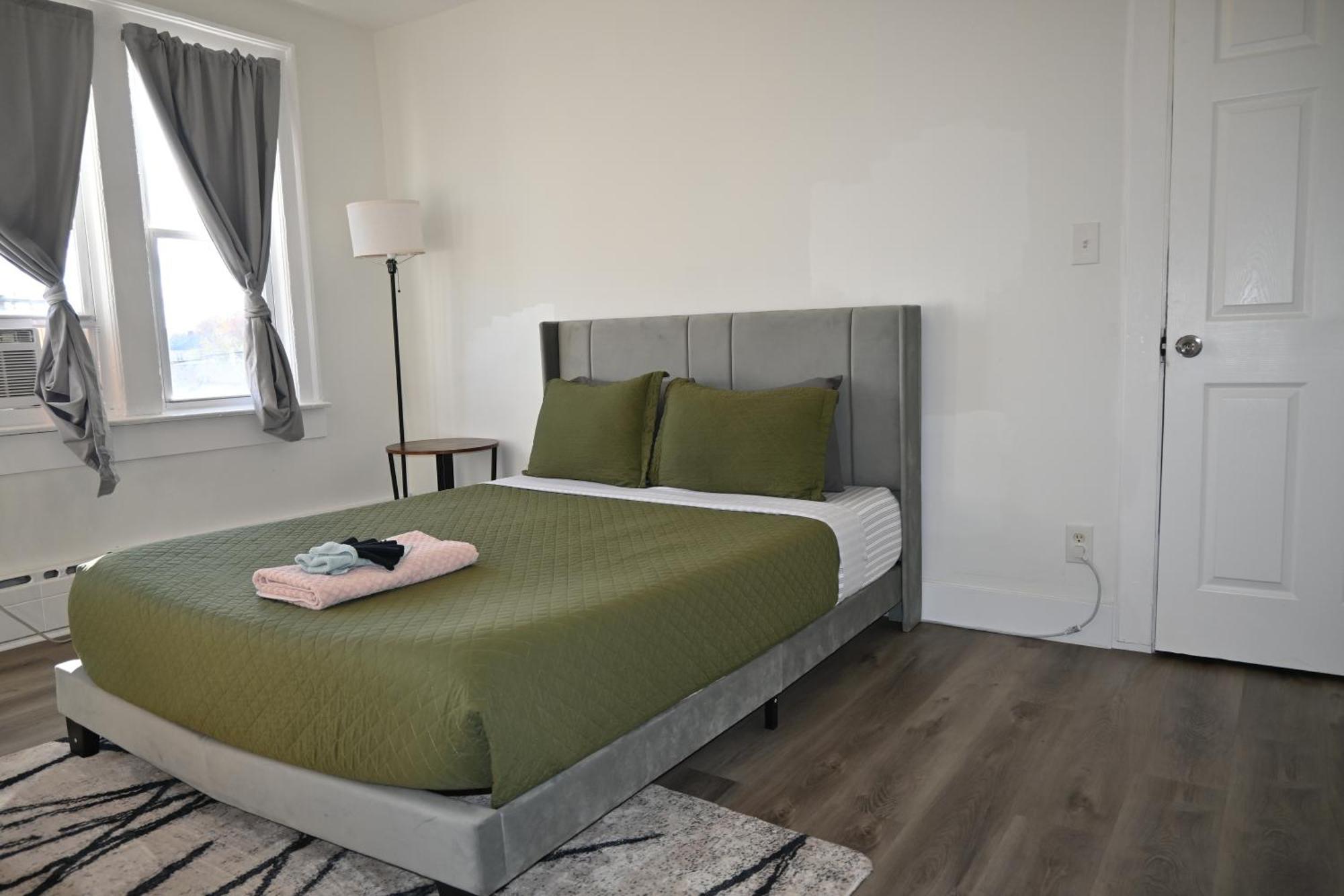Downtown 2br Family Pet Friendly Appartement