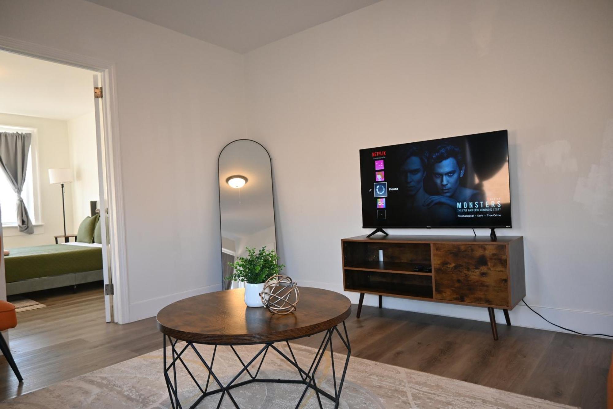 Downtown 2br Family Pet Friendly Appartement *