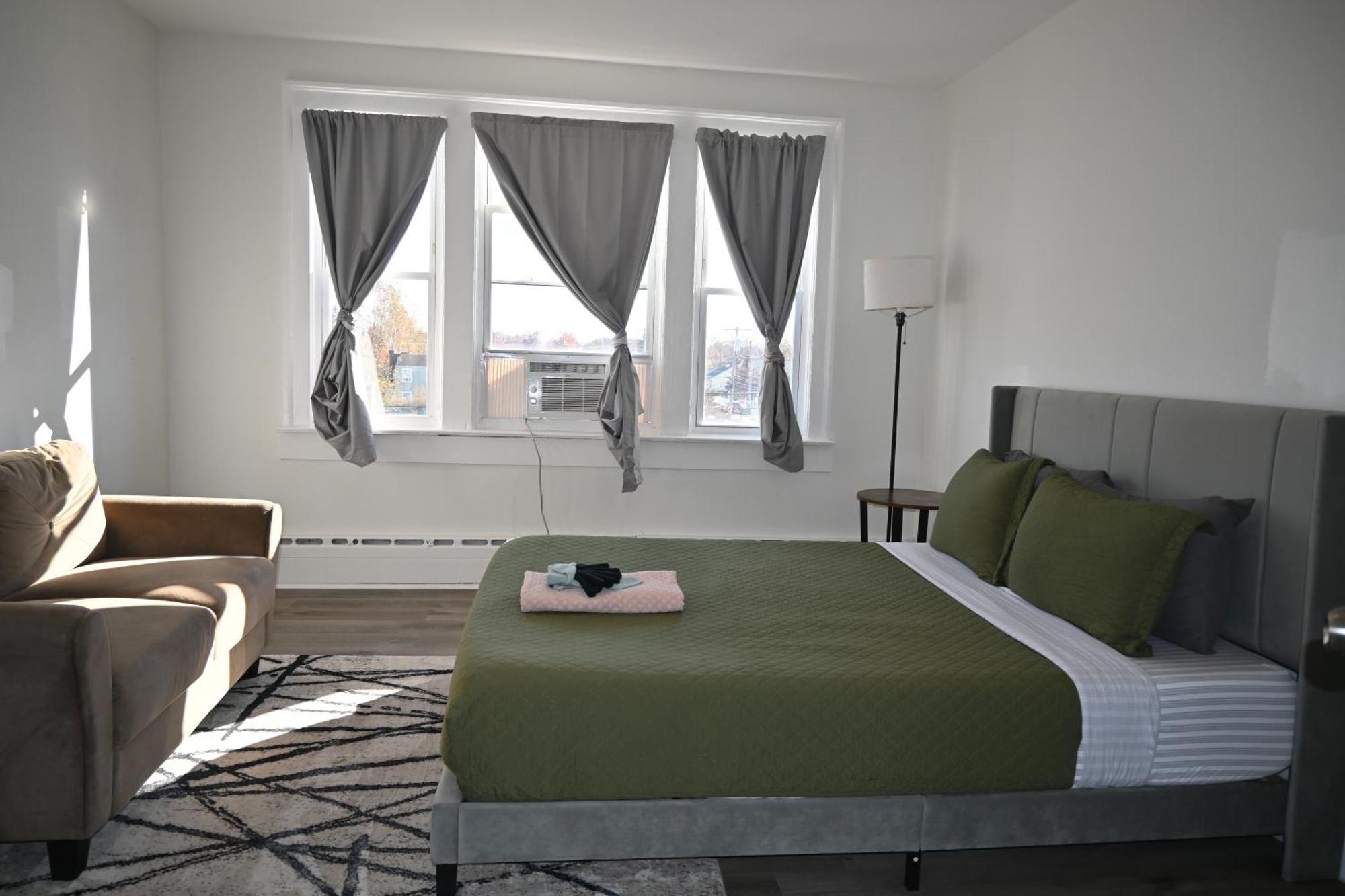 Downtown 2br Family Pet Friendly