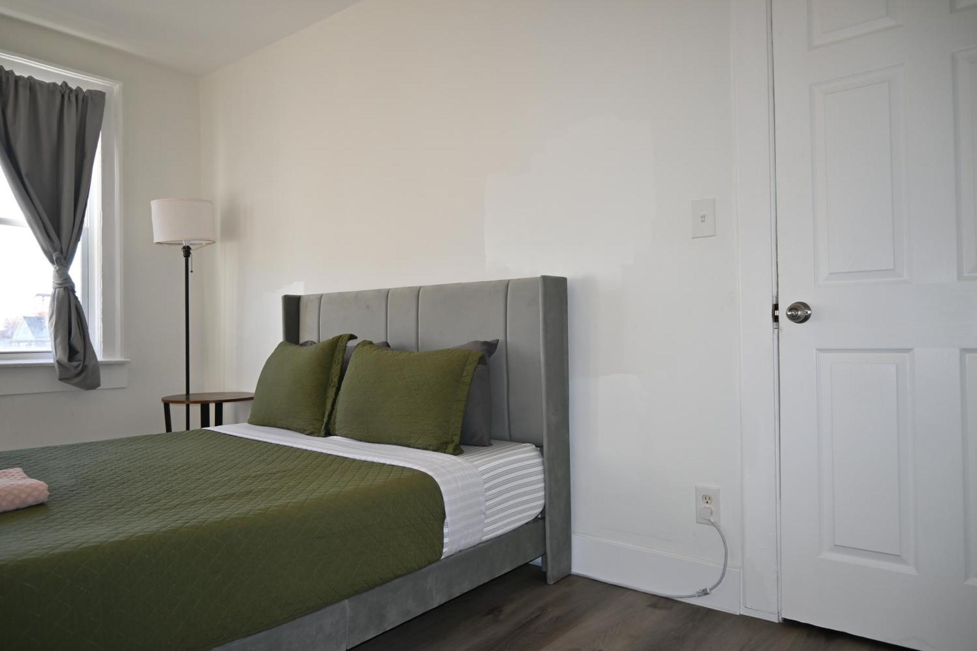 Downtown 2br Family Pet Friendly